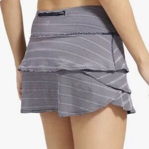 Athleta Stripe Dotted Blue white swagger skort size medium